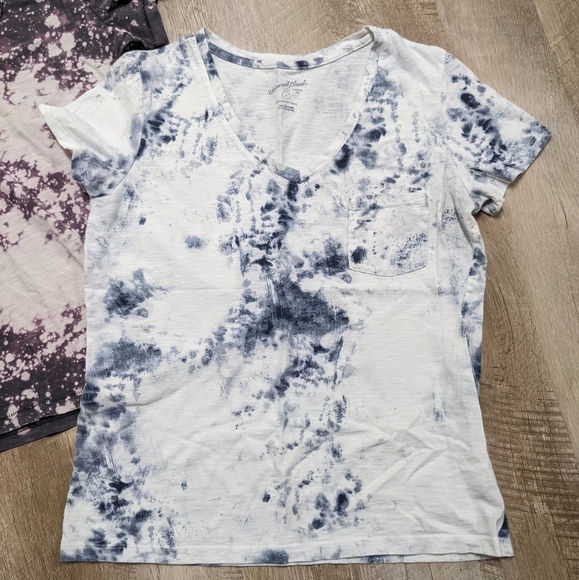 Universal Thread Tie Dye V-neck T-shirts Bundle - Picture 7 of 12